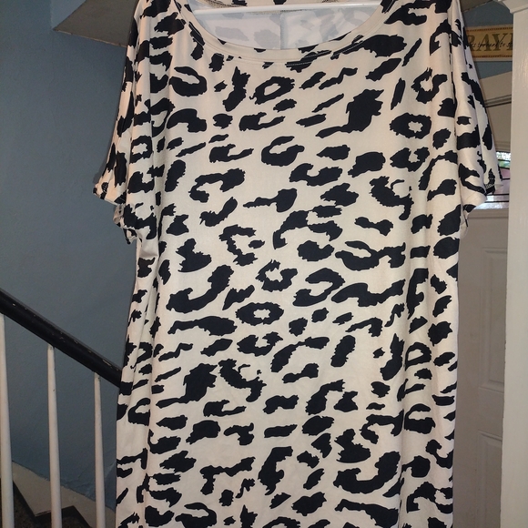 Animal Print High-Low Tunic Top NWOT - Picture 1 of 2
